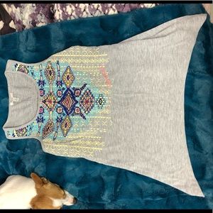 Cute silver brand shirt